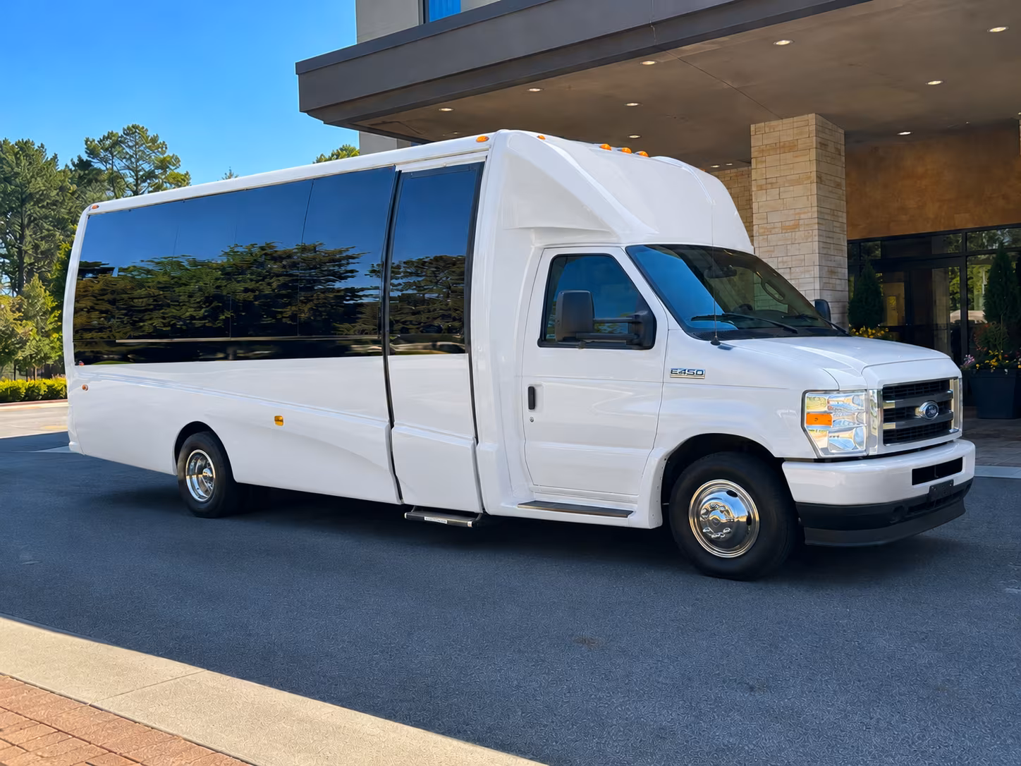 charter buses to red rocks amphitheatre shows from arvada
